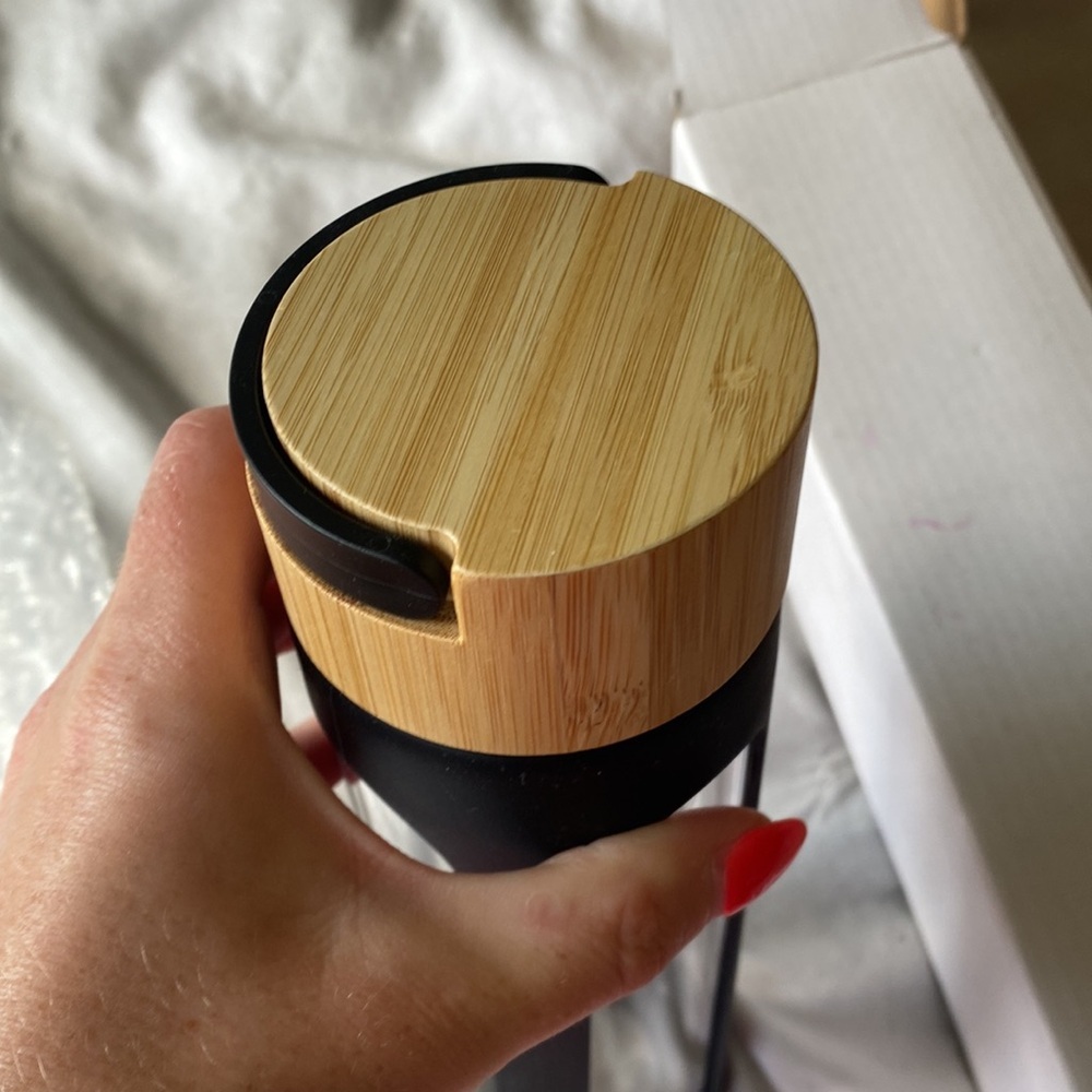 NEW IN BOX! Body By Brabants Glass Water Bottle! (Booty by Brabants sister co)​ - Picture 4 of 4